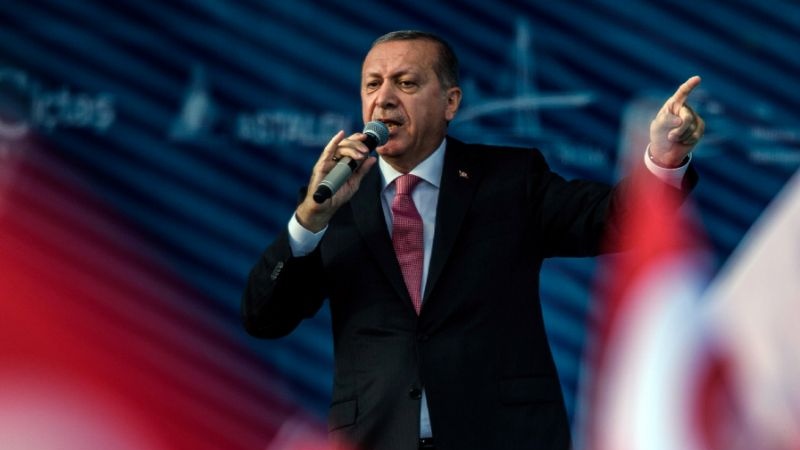 Erdogan: Turquia luta contra Daesh e curdos com