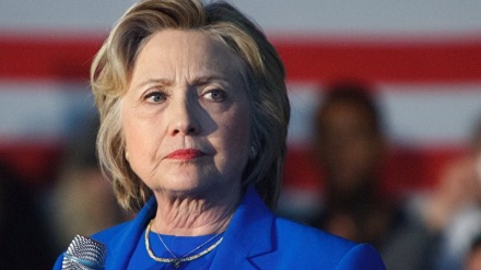 Clinton'dan İran düşmanlığına devam: Yaptırımlar devam etmeli