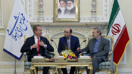 Laricani: İran halkı KOEP'le ilgili somut sonuçlar bekliyor