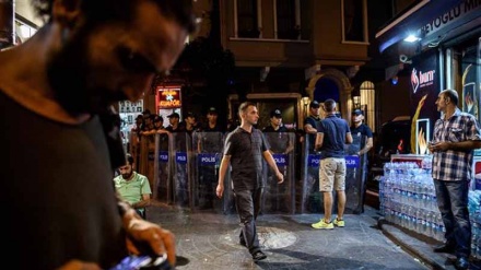 Turkish police detain 24 employees of pro-Kurdish paper