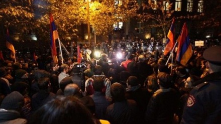 Ermenistan'da bazı protestocular gözaltına alındı