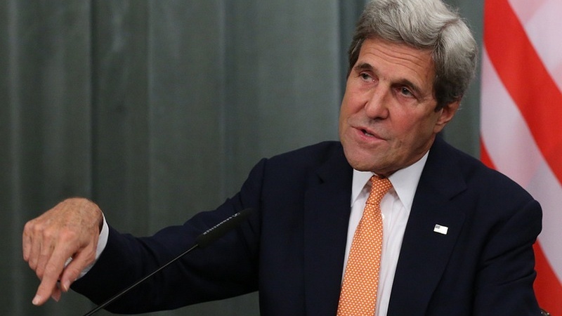 Kerry: İran mevcut nükleer programıyla  nükleer bomba yapamaz 