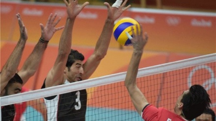 Jogadores de voleibol iranianos vencem o Egito por 3-0 nos Jogos Olímpicos do Rio-2016