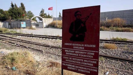 La Turquie interdit aux journalistes de se rendre à la frontière syrienne