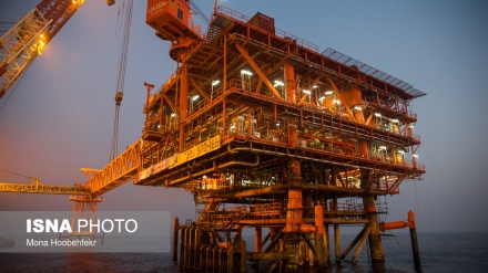 Iran, mai fermata export del petrolio 