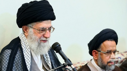  دیدگاه رهبری : وزارت اطلاعات، چشم بیدار نظام اسلامی