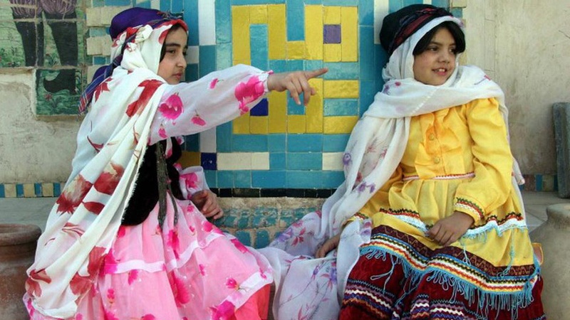 イランの東部の人々の服装