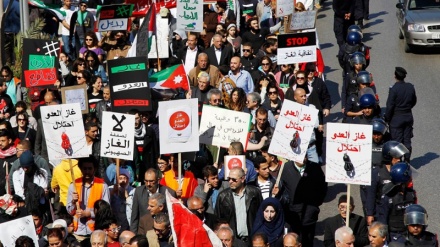 Thousands of Jordanians protest against gas deal with the illegal Zionist entity
