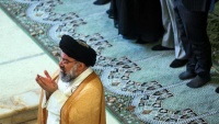 Праздничная молитва по случаю Ид аль-Адха в Тегеране