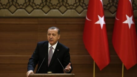 Erdogan: SAD su poslale tri aviona sa oružjem u Siriju 