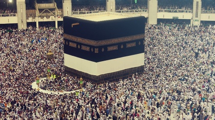 Milhões de muçulmanos estão reunidos em Meca para o ritual anual do Hajj