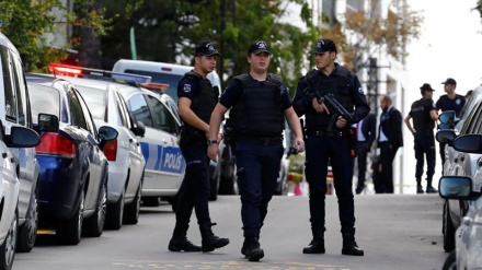 Turchia, uomo tenta attacco ad ambasciata Israele