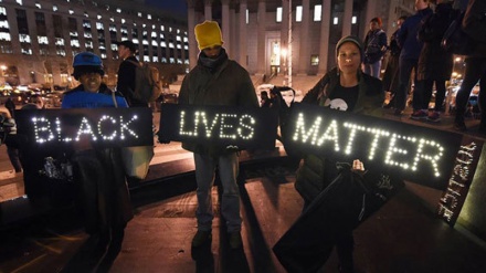 国連がアメリカの黒人の殺人と差別について報告