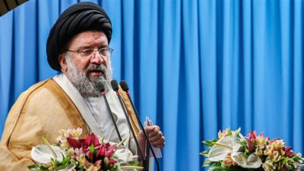 Iran: Khatami, criminale governo Riad