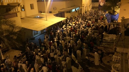 Bahreyn halkının oturma eylemi ve gösterileri devam ediyr