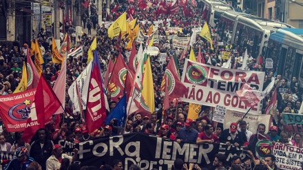 Decenas de miles de brasileños se manifiestan contra Bolsonaro