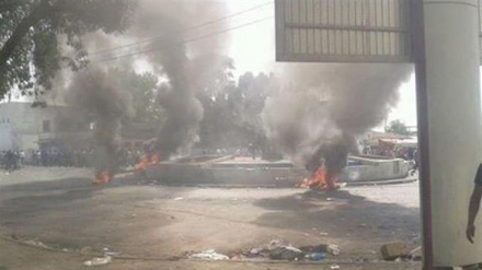 Video: Tunisia, gli scontri tra lapolizia e manifestanti