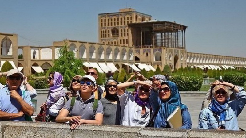 İranlı kadın, turizm alanında en iyi kadın yönetici ödülüne layık görüldü 