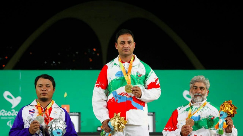 リオパラリンピックのアーチェリー男子個人リカーブでイラン選手が金メダルを獲得