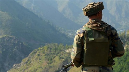 Indian, Pakistani soldiers exchange fire in Kashmir