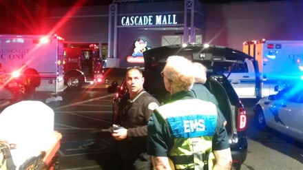 アメリカ･ワシントン州の商業施設で、銃乱射事件が発生、４人が死亡