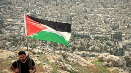 Sionistët irritohen nga ngritja e flamurit të Palestinës