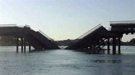  USA bombardent les ponts de Deir ez-Zor