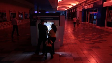 Um incêndio deixa a escuras  quase a metade de Porto Rico