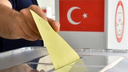 Türkiye'de anayasa değişikliği referandumuna hayır diyenlerin sayısı arttı