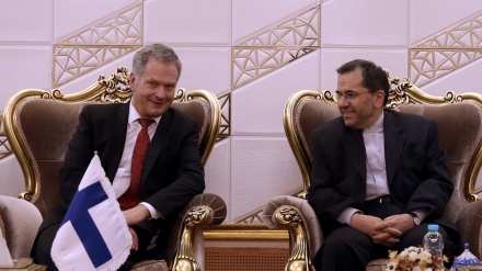 Finlandiya cumhurbaşkanı Tahran'a geldi