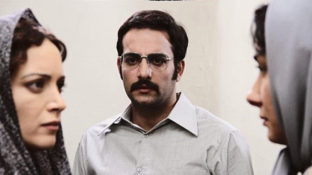 Kur të marrësh armën në dorë, sëpari mëso se drejt kujt nuk duhet të qëllosh!