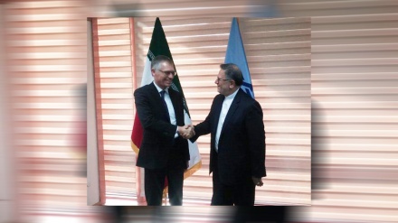 Guvernatori i Bankës Qendrore të Iranit bisedon me delegacionin Francez