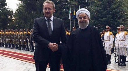  استقبال رسمی روحانی از بوگوویچ 