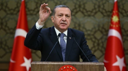 Erdoğan: Türkiye Karabağ sorunundan uzakta kalamaz