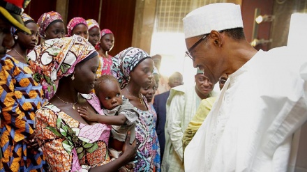 Buhari Ya Sake Jaddada Aniyar Gwamnatinsa Na Dawo Da Sauran 'Yan Matan Chibok Gida