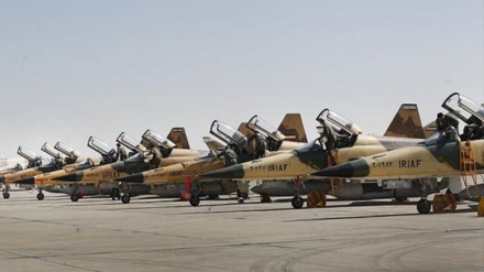 Manuver Militer AU Iran Memasuki Hari Ketiga