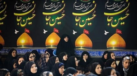 (GALLERY) Iran sciita piange martirio Imam Hossein e suoi 72 fedeli 