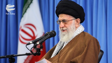 Puntos de vista del líder: Irán necesita jóvenes valientes, educados y revolucionarios