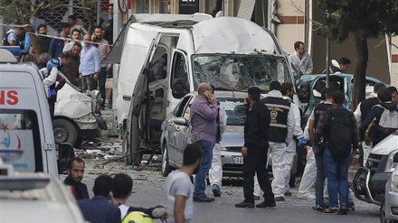 Wani Bom Ya Tashe Kusa Da Wani Ofishin Yansanda A Istambul NA Kasar Turkiya Ya Raunata Mutane 10