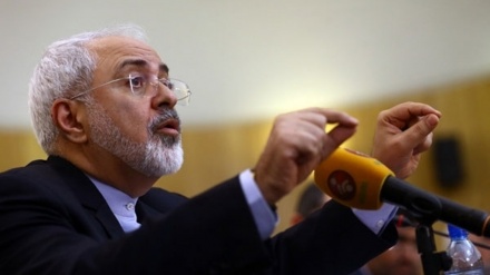 Zarif agli Usa: l'era dell'egemonia è finita