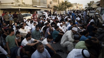 As forças do governo de Bahrein atacam os xiitas nas cerimonias de lamentações de Moharam