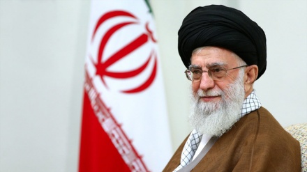 Lideri suprem takohet me familjarët e martirëve mbrojtës të Heramit