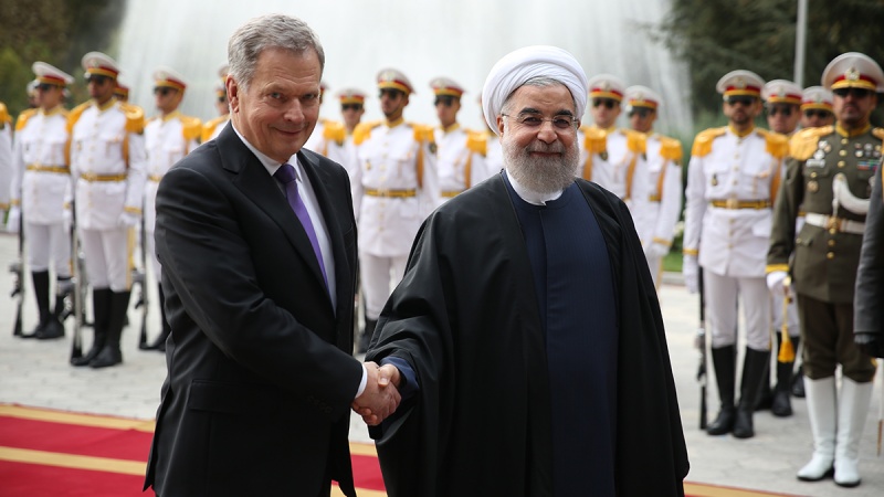 Presidente do Irã se reúne com Presidente da Finlândia