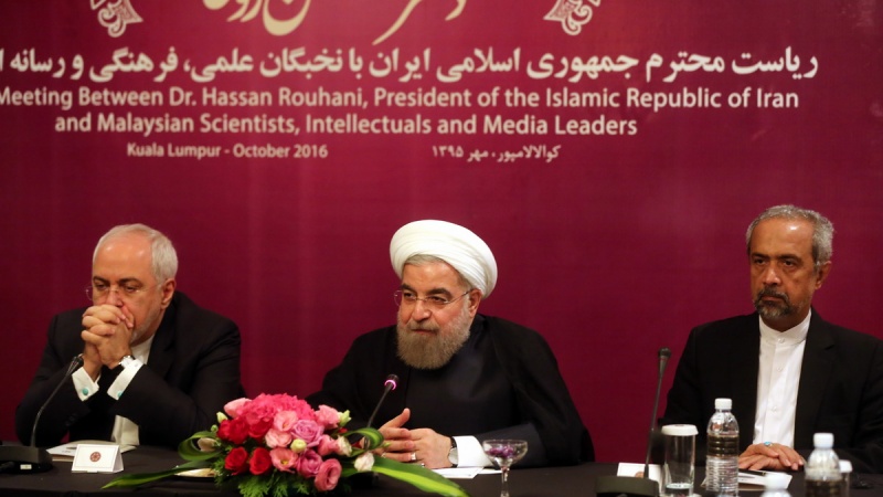 رئیس جمهوری اسلامی ایران در دیدار نخبگان علمی، فرهنگی و رسانه‌ای مالزی