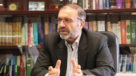 ذوالفقاری: آمریکا برای حفظ منافع خود کشورها را تهدید می کند