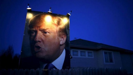 トランプ氏、イスラム教徒入国禁止と壁の建設を政策に