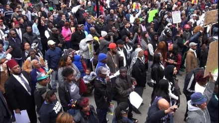 アメリカで、差別主義に反対するデモが実施