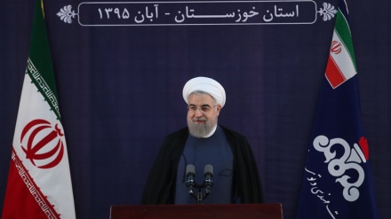 Rouhani: Industri Minyak Iran Kembali Pulih