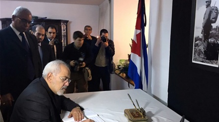 Zarif: Tarihi Ba Zai Taba Mantawa Da Gwagwarmayar Da Fidel Castro Ya Yi Da 'Yan Mulkin Mallaka Ba