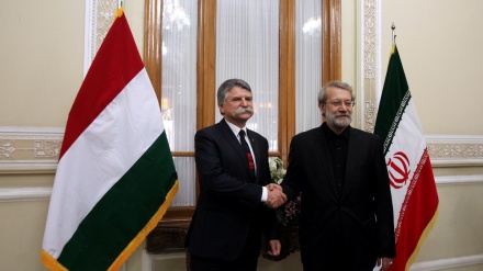 Larijani confere com seu homólogo húngaro